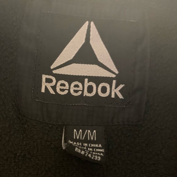 Reebok black jacket with hood (Medium) - Picture 3 of 5